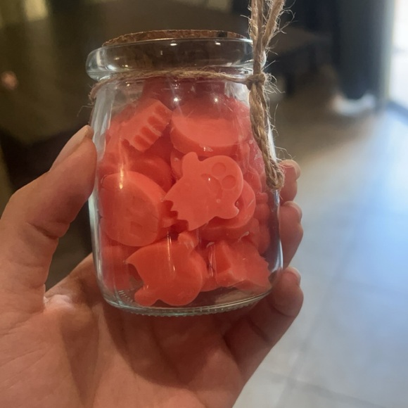 COPY - Bees wax melts - Picture 4 of 5